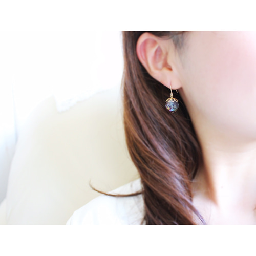 ブルーベリーの朝☆チェコガラスビジューの一粒ピアス（イヤリング