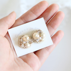 [預訂產品]菜粉蝶新娘★珍珠刺繡耳環和法國亮片製成 第4張的照片