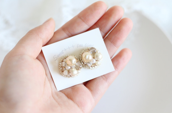 [預訂產品]菜粉蝶新娘★珍珠刺繡耳環和法國亮片製成 第4張的照片