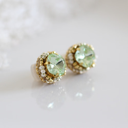 珠寶巧克力（淡綠色）★最小的淡水珍珠和施華洛世奇畢業刺繡耳環 第4張的照片