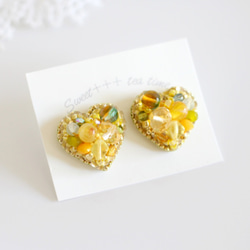 HEART◆法國製造的亮片和檸檬色彩色珠子刺繡耳環 第2張的照片