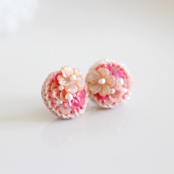 櫻花和雪★法國製造的亮片和花貝殼耳環 第4張的照片