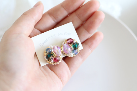 彩虹珠寶盒◆法國製造的亮片和歐洲珠繡花耳環 第5張的照片