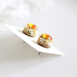 宝石チョコレート(orange)◆極小淡水真珠とスワロフスキービジューの刺繍ピアス 4枚目の画像