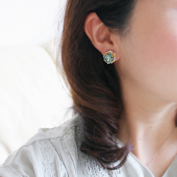飾品巧克力（綠色）◆超小型淡水珍珠和施華洛世奇寶石的刺繡耳環 第2張的照片