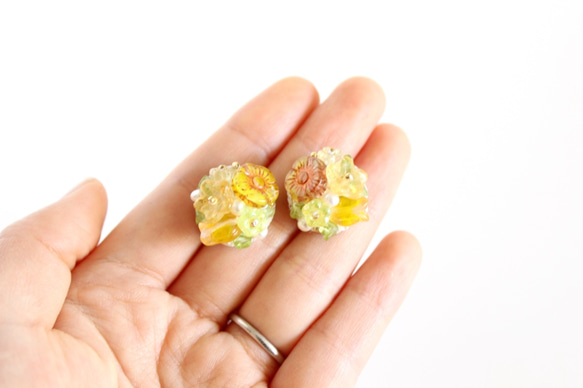 檸檬彩色花束◆歐珠和橄欖石刺繡耳環 第5張的照片