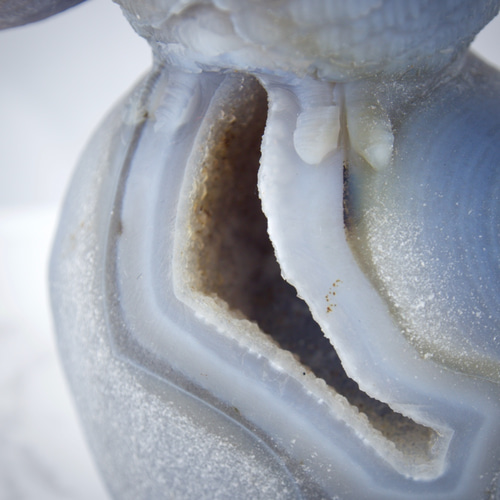 【宝石彫刻】アゲート（ジオード）・フクロウ 宝石彫刻】アゲート（ジオード）・フクロウ 天然石 しださん(=ﾟωﾟ