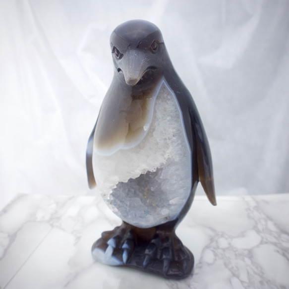 宝石彫刻】アゲート（ジオード）・ペンギン 天然石 しださん(=ﾟωﾟ