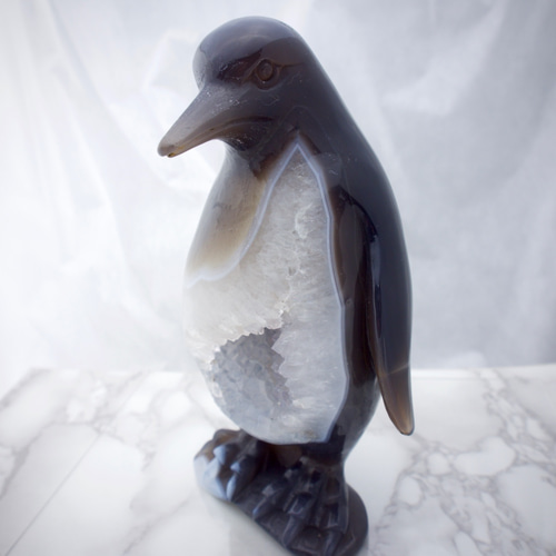 宝石彫刻】アゲート（ジオード）・ペンギン 天然石 しださん(=ﾟωﾟ