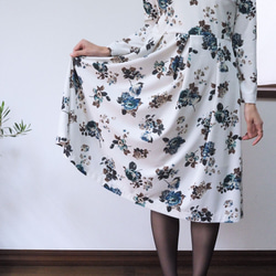 【訂做】阿米甚風格簡約連衣裙◇優雅花朵圖案（白色）*絲絨材質* 第5張的照片