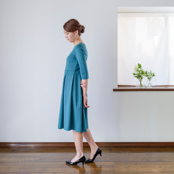 [M]阿米甚人風格的簡單連衣裙◇四分之三袖（苔綠色）*經典面料* 第4張的照片