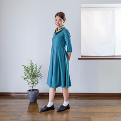 [M]阿米甚人風格的簡單連衣裙◇四分之三袖（苔綠色）*經典面料* 第5張的照片
