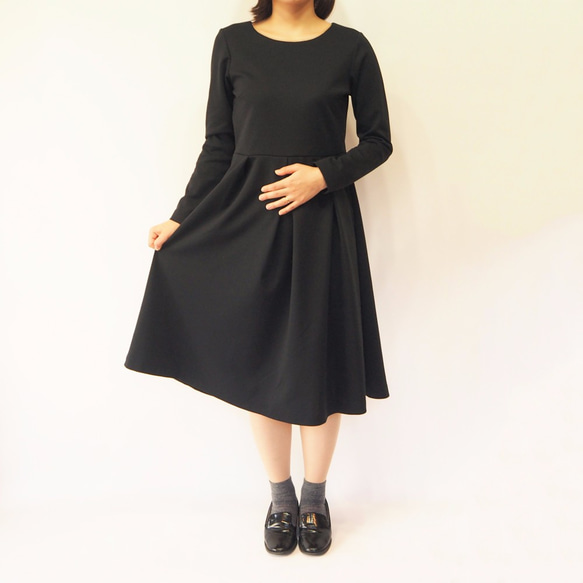 [S]軍裝風格的簡單連衣裙◇長袖（黑色）*厚面料* 第2張的照片