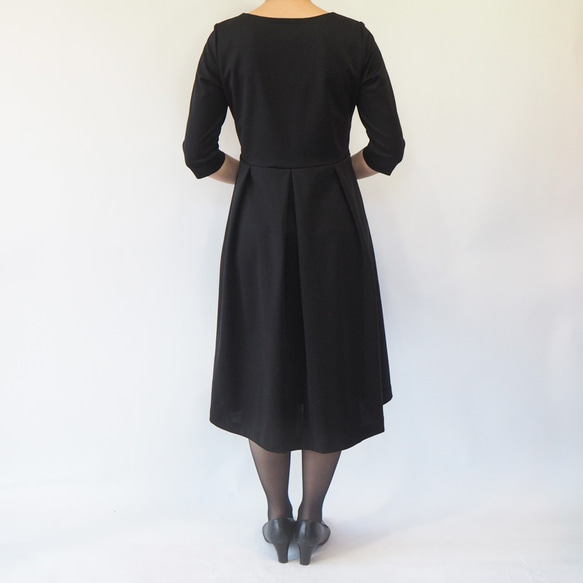 [M]阿米甚人式簡單連衣裙◇四分之三的袖子（正式黑色）*標準面料* 第7張的照片