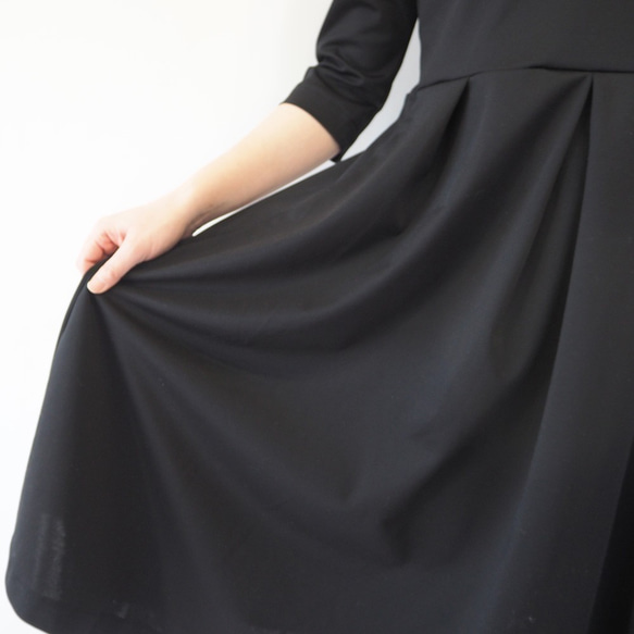 [M]阿米甚人式簡單連衣裙◇四分之三的袖子（正式黑色）*標準面料* 第8張的照片