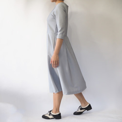 [S]阿米甚式簡單連衣裙◇四分之三的袖子（豎條紋，灰色）*稍厚的布料* 第7張的照片