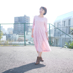 [XS-LL定做]阿米甚人風格的簡單連衣裙◇植物圖案，淡粉紅色（薄面料） 第5張的照片
