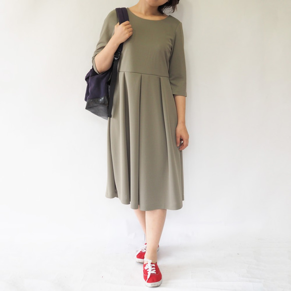 【定制】阿米甚風格簡約連衣裙◇淺橄欖色（運動材質） 第10張的照片