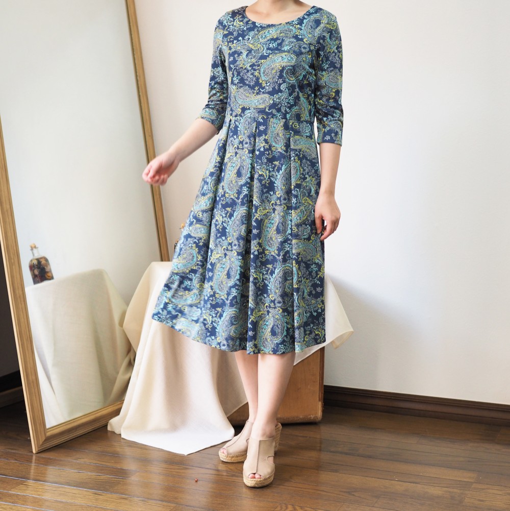 【受注制作】アーミッシュ風シンプルワンピース◇グリーン・ペイズリー柄（薄手生地）