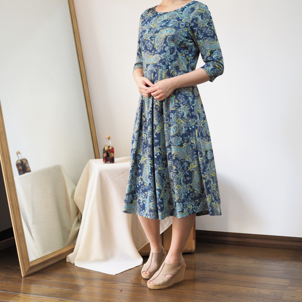 【受注制作】アーミッシュ風シンプルワンピース◇グリーン・ペイズリー柄（薄手生地）