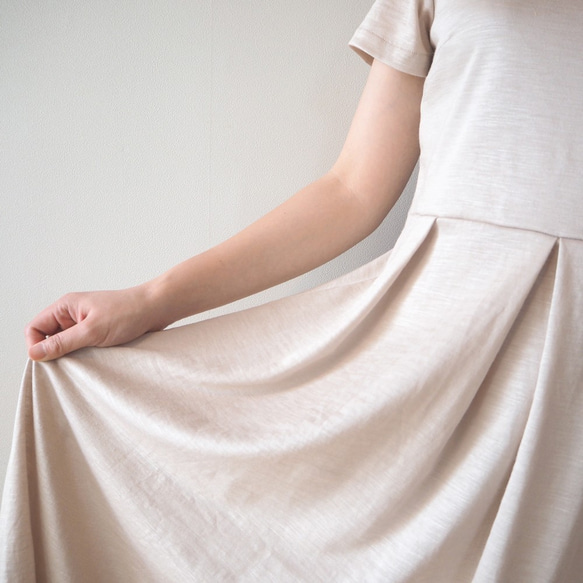 [L]阿米甚人式簡單連衣裙◇短袖（米色）*亞麻材質* 第6張的照片