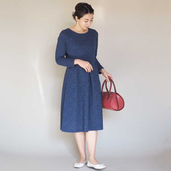 [XS-LL訂單生產]阿米甚人風格的簡單連衣裙@玫瑰圖案吸塑提花（經典藍色）*稍厚的織物* 第2張的照片