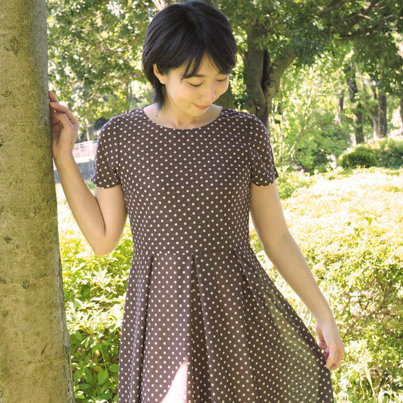 [定做的XS-LL]阿米甚人式簡單連衣裙◇棕色圓點圖案*薄面料* 第2張的照片