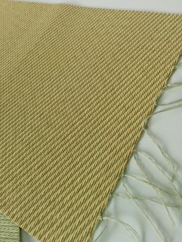 和紙の畳のランチョンマット　変わり織　緑×黄金 2枚目の画像