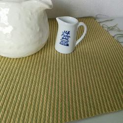 和紙の畳のランチョンマット　変わり織　緑×黄金 4枚目の画像
