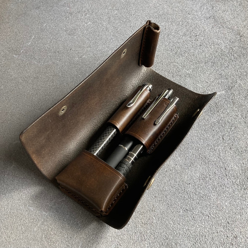 3本差し・ヌメ革 焦茶染め】万年筆ケース カートリッジ入付 ペン