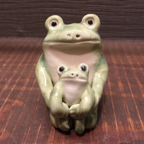 カエルの置物 作成者不明