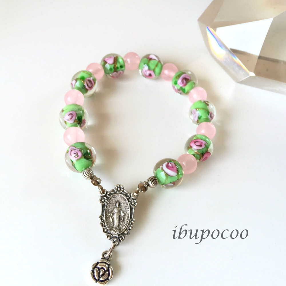 マリア様の花園　　*不思議のメダイとバラとローズクォーツ