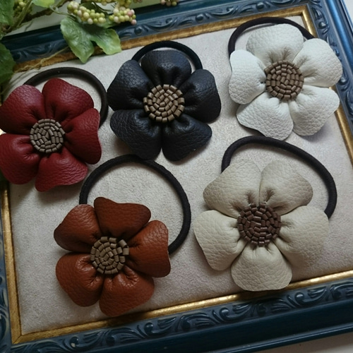 本革レザーフラワー 一重ヘアゴム（Ⅿ） ヘアゴム HANA＊NARA 通販