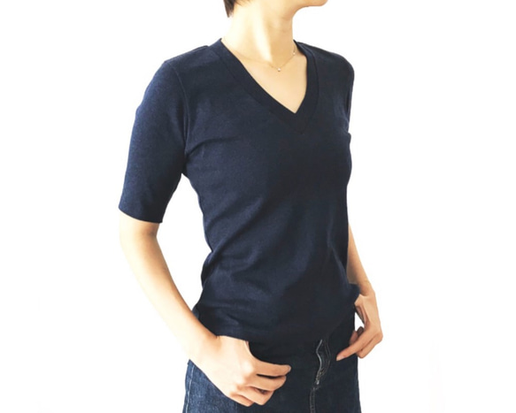 日本製オーガニックコットン 形にこだわった 大人のVネックTシャツ【サイズ・色展開有り】 1枚目の画像