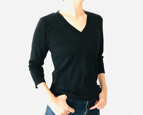 【3/4袖適用】 成人版V領T卹，造型獨特 【有多種尺寸和顏色可選】 第1張的照片