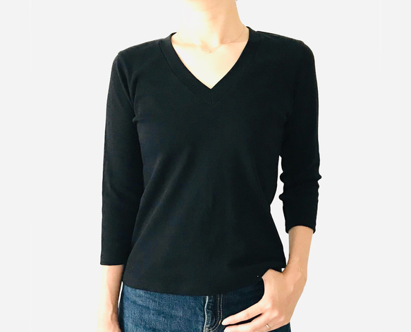 【3/4袖適用】 成人版V領T卹，造型獨特 【有多種尺寸和顏色可選】 第2張的照片