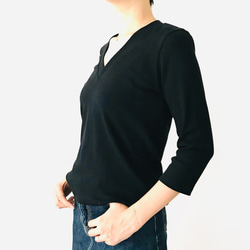 【3/4袖適用】 成人版V領T卹，造型獨特 【有多種尺寸和顏色可選】 第3張的照片