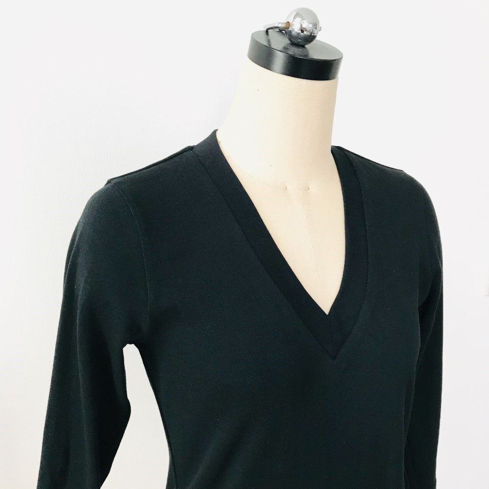 【長袖用】形にこだわった 大人のVネックTシャツ【サイズ・色展開有り】