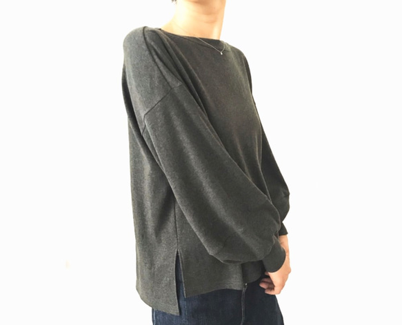 適合成人的寬鬆套頭衫，注重形狀 [有尺寸和顏色] 第3張的照片