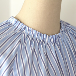 立領褶皺條紋連衣裙[長度可調節，可提供尺寸] 第5張的照片