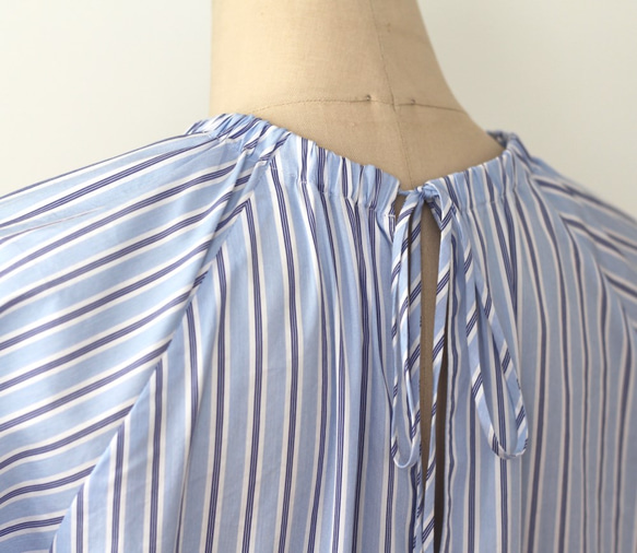 立領褶皺條紋連衣裙[長度可調節，可提供尺寸] 第6張的照片