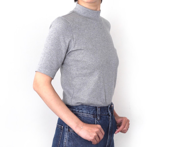形にこだわった 大人のハイネック4分袖Tシャツ【サイズ・色展開有り】 1枚目の画像