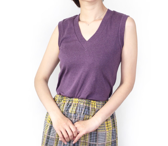 日本製造，有機棉無袖 V 領 T 卹，適合成人特定形狀 [尺寸和顏色可選] 第1張的照片