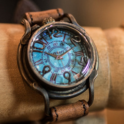 青サビの色で海の青を表現した手作りの腕時計(Patrice Ocean・受注生産品) 2枚目の画像