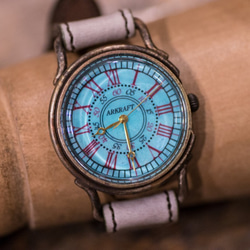 青サビで色付けした印象的な青が特徴の大き目の腕時計(Addy Large/在庫品) 4枚目の画像