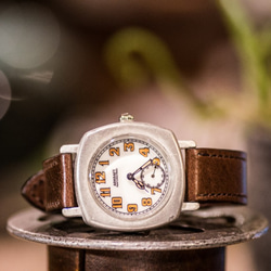 ヴィンテージ感の強い雰囲気のある腕時計(Miles Medium/在庫品） 3枚目の画像