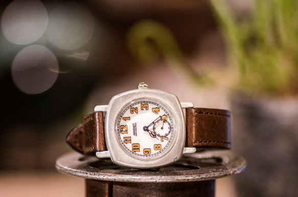 ヴィンテージ感の強い雰囲気のある腕時計(Miles Medium/在庫品） 3枚目の画像