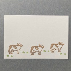物思う牛と牧草のハンコ 2枚目の画像