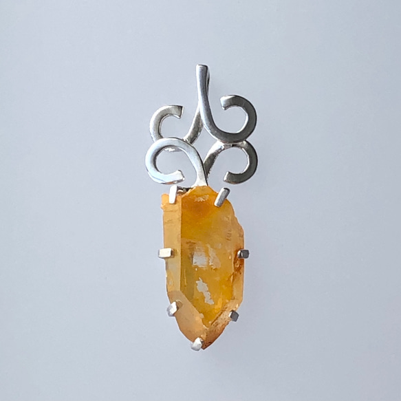 Silver925オレンジ水晶 ✴︎神殿ペンダントトップ 1枚目の画像