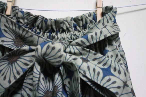 麻　青花模様　リボンベルトのゴムスカート　Ｆサイズ 2枚目の画像